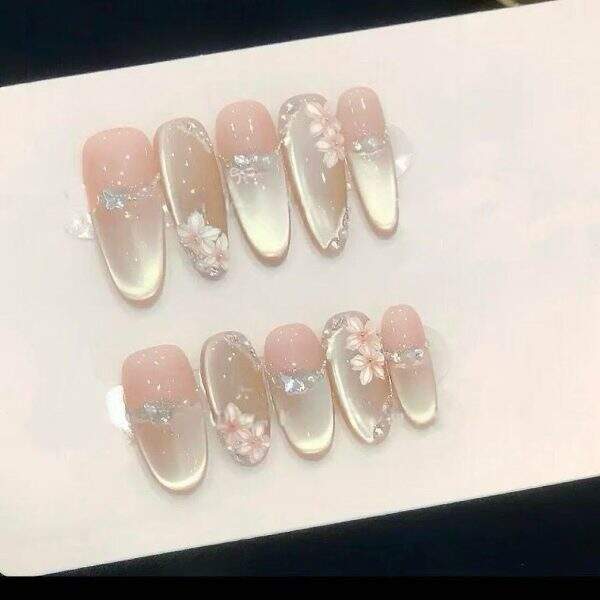 wearable nails - Image 1