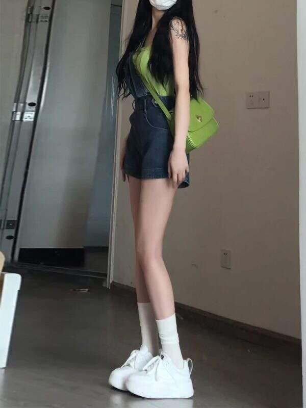 Casual shoulder strap denim shorts - Image 5