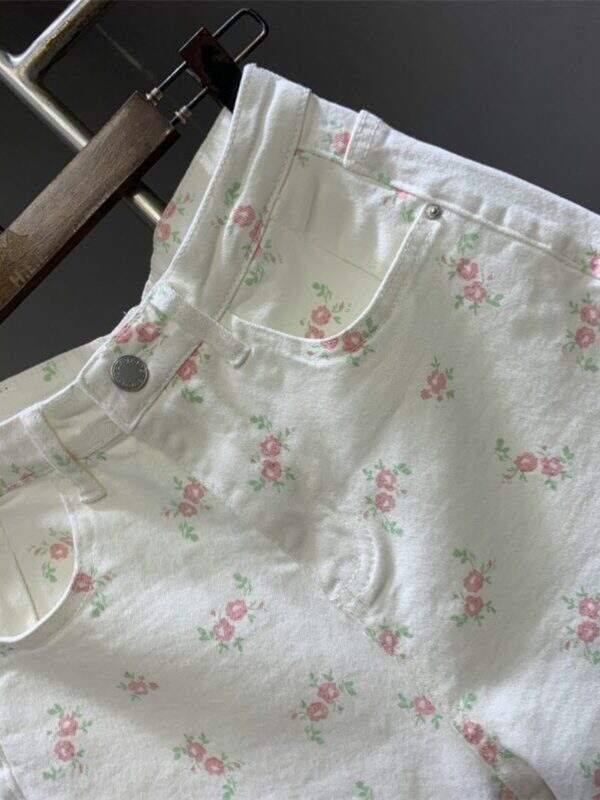 White floral flared denim shorts - Image 2
