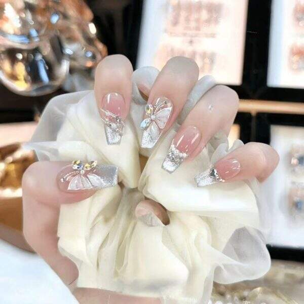 wearable nails - Image 1