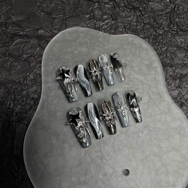Black Star wearable nails - Image 1
