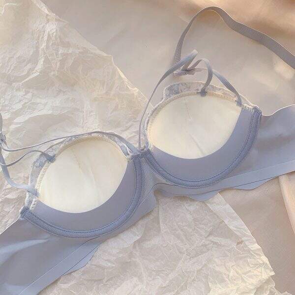 Sexy lace lingerie for pure teenage girls - Image 3