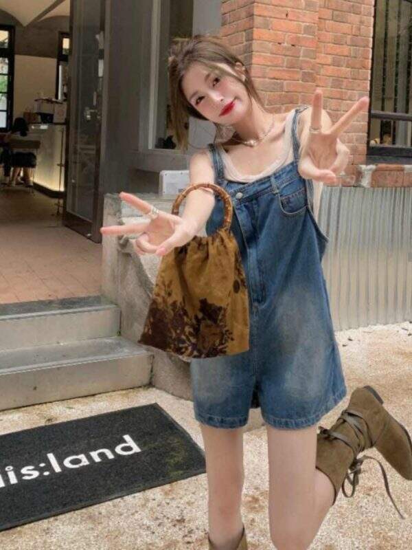 Irregular retro blue denim overalls shorts - Image 4