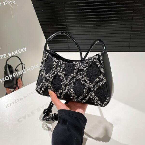 Commuter shoulder crossbody bag - Image 3