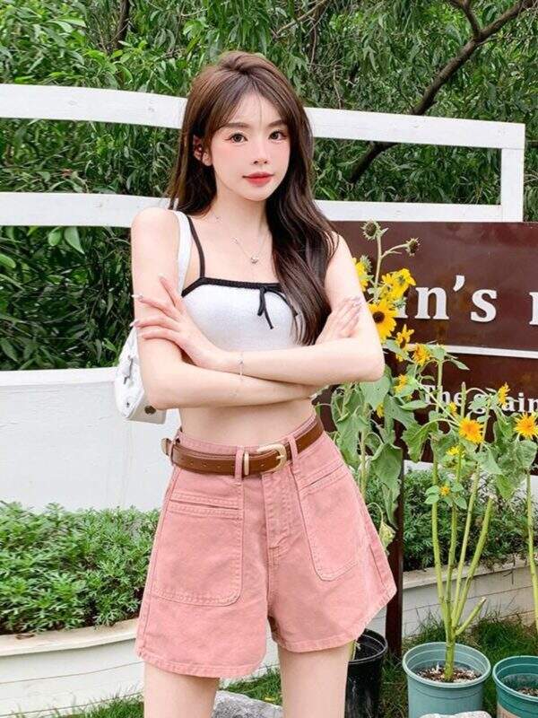 High waisted denim shorts - Image 3