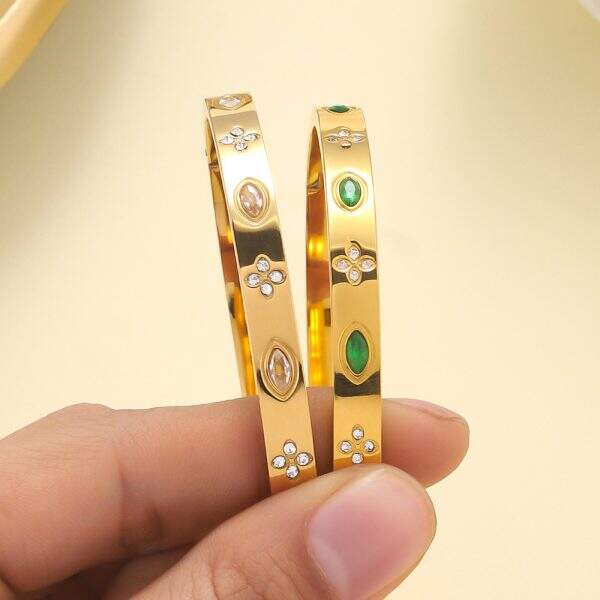 Light luxury diamond studded clover bracelet - Image 2