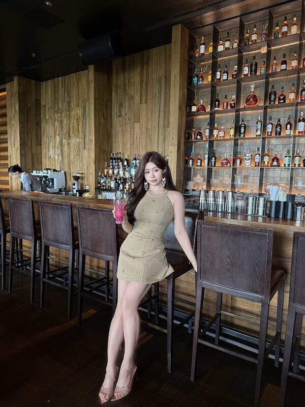 Slim fit dress - Image 3
