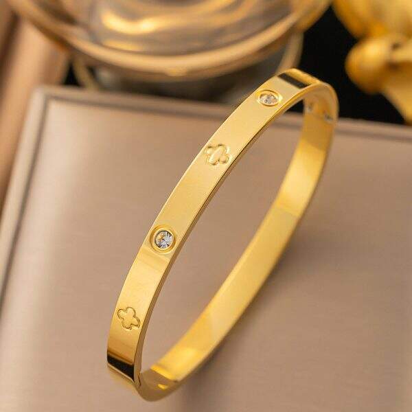 Minimally designed high-end bracelet - Image 5