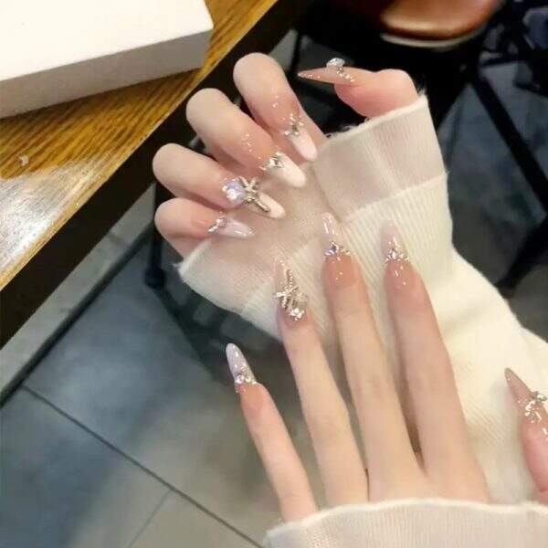 wearable nails - Image 1