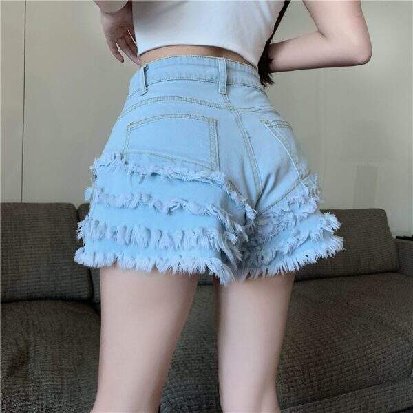 High-waisted denim shorts - Image 3