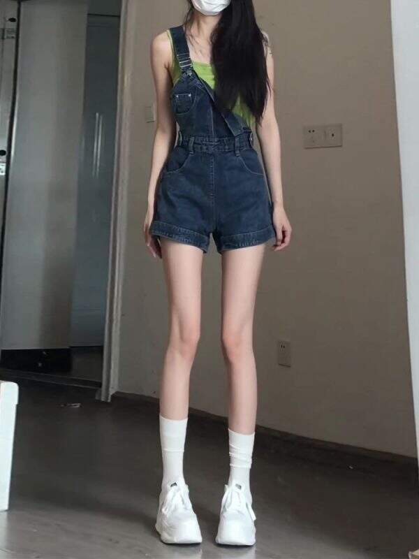 Casual shoulder strap denim shorts - Image 1