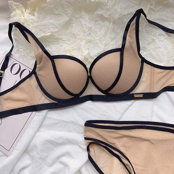 New Butterfly Cup Bra Set - Image 1