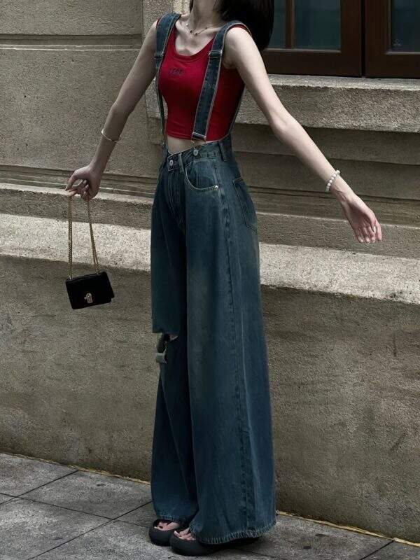 Fashionable hot girl ripped denim overalls - Image 4