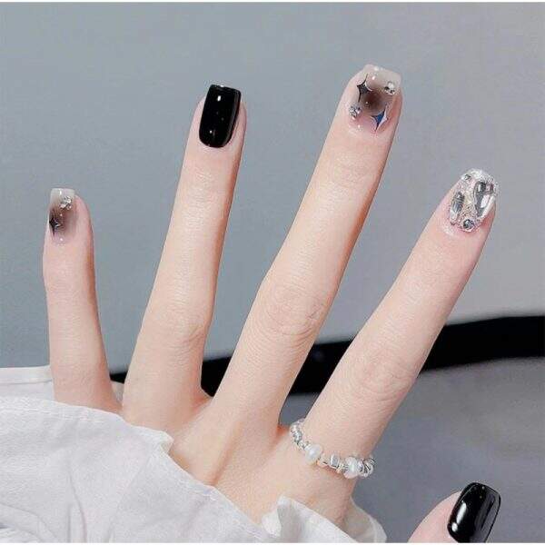 wearable nails - Image 2