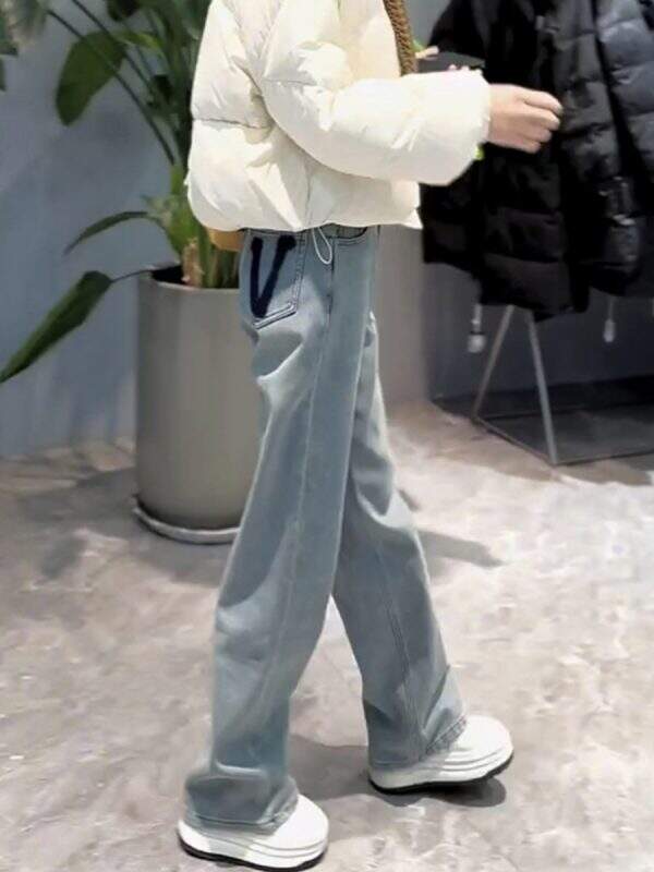 Narrow straight leg jeans for women - Image 1