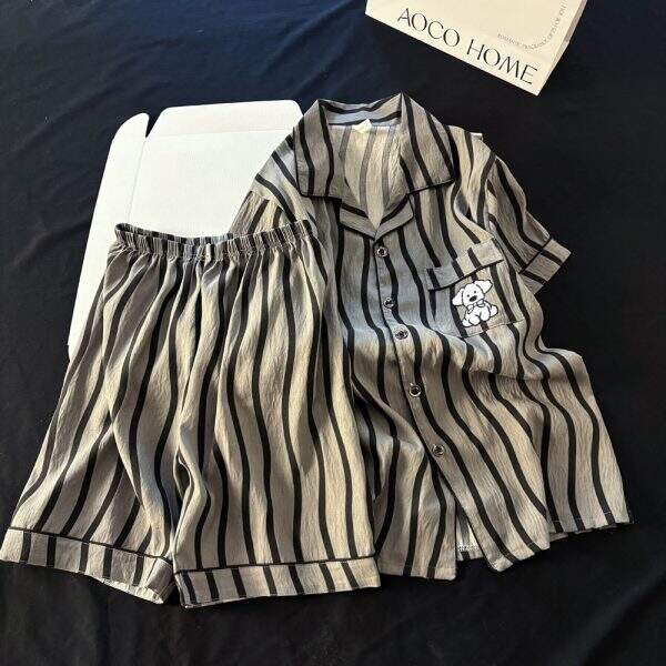 Casual and fashionable pajama set - Image 1