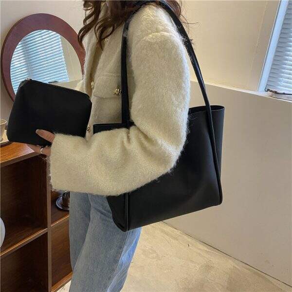 Luxury vintage handbag - Image 3