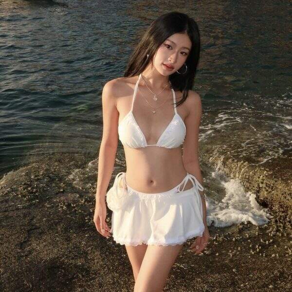 Three-piece skirt-style bikini - Image 1