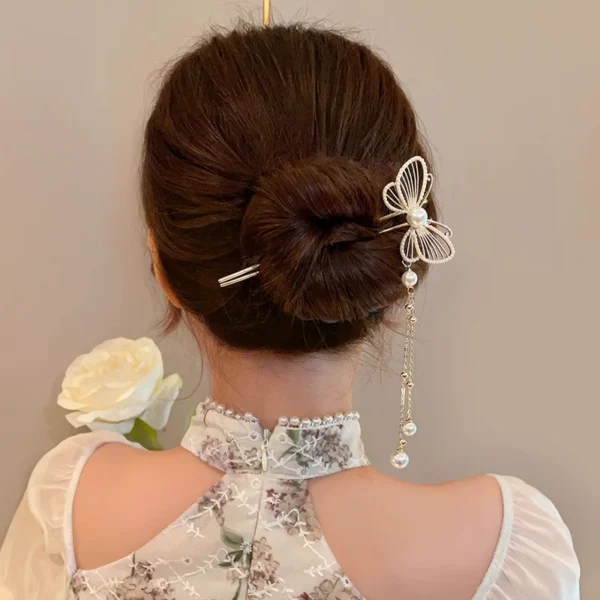 Luxury Pearl Butterfly Hairpin - Image 4