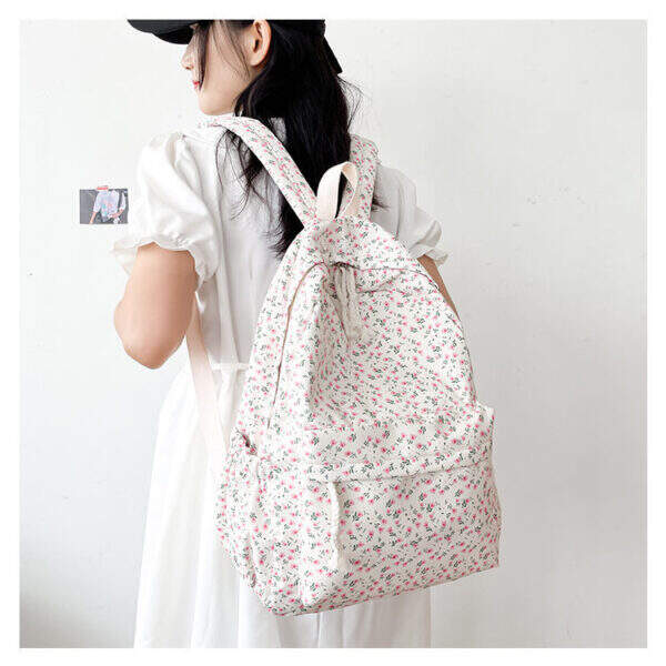 Backpack girl - Image 3