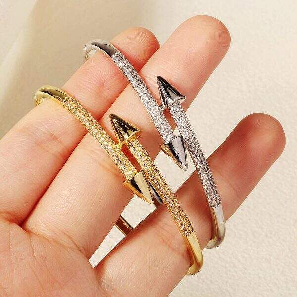 Best-selling bracelet with luxurious design - Image 3