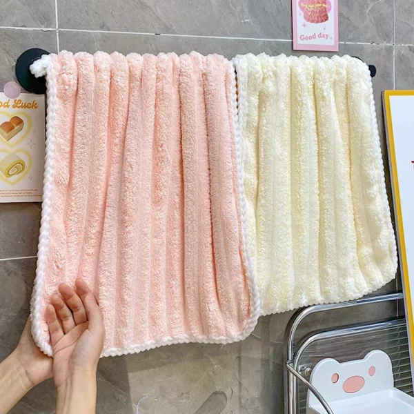 Towel coral fleece - Image 2