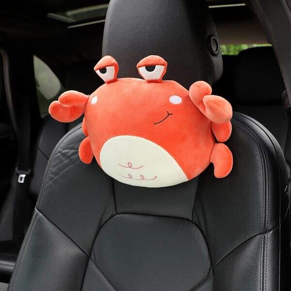 Cartoon car headrest plush lion car decorative neck pillow cushion - Image 4