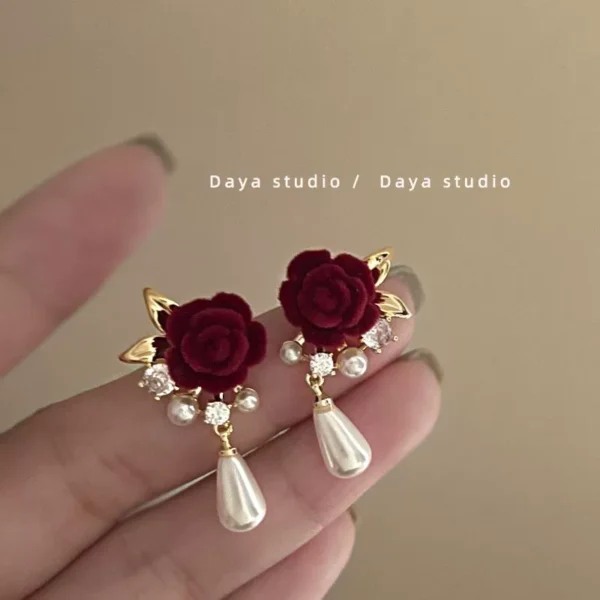Velvet rose earrings - Image 4