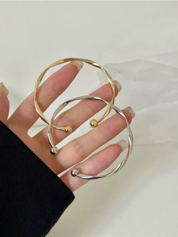 Cangsu Circle Bracelet Bracelet - Image 1