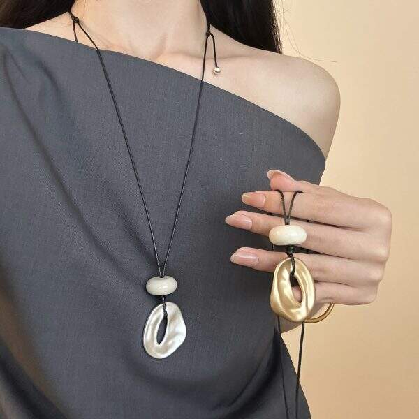 Unique fashion necklace - Image 1