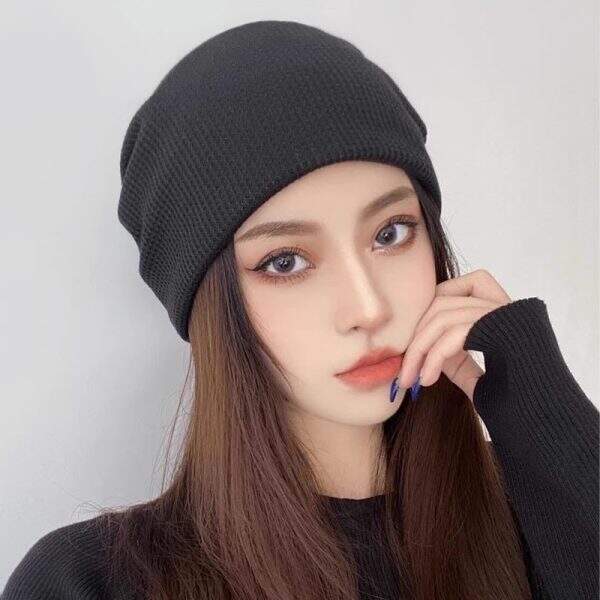 Small face, black hat, female - Image 2