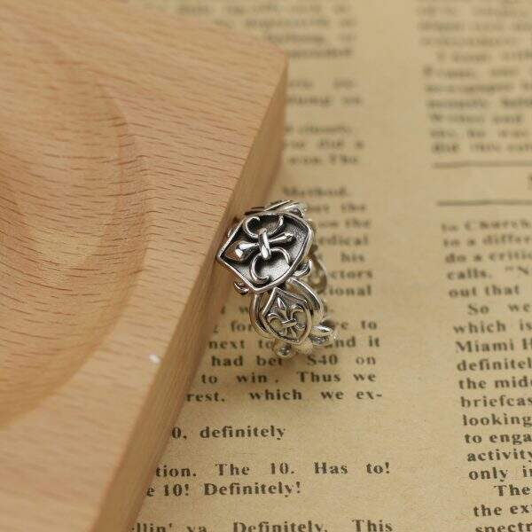 Scout Flower Ring - Image 3