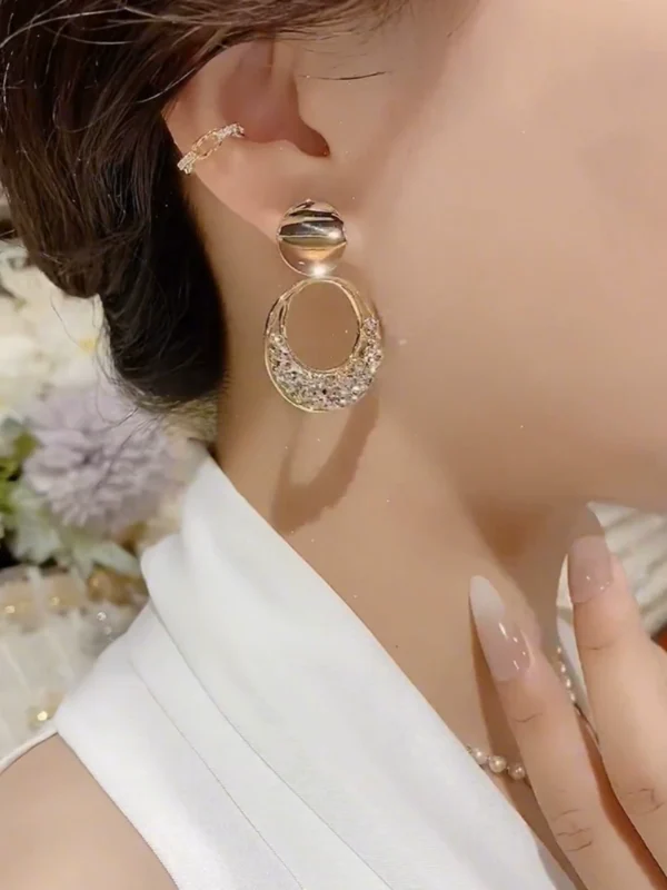 Cang Man Diamond Super Flash Round Eardrops - Image 2