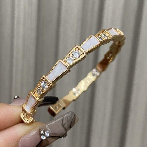 Cross border precision white shell mother spirit snake bracelet for women - Image 4