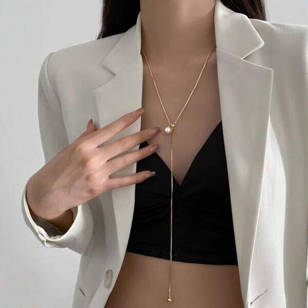 Pearl necklace with a simple and elegant design - Image 1