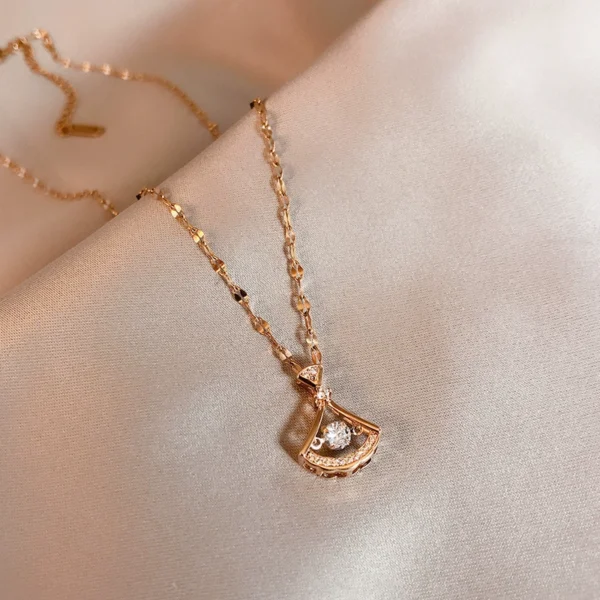 Beating Heart Pendant Necklace - Image 1