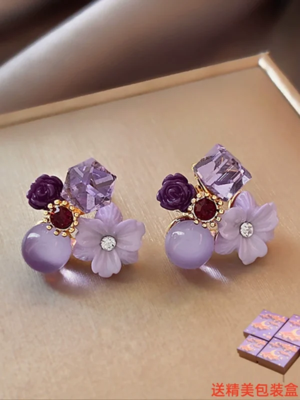 Crystal petal earrings - Image 4