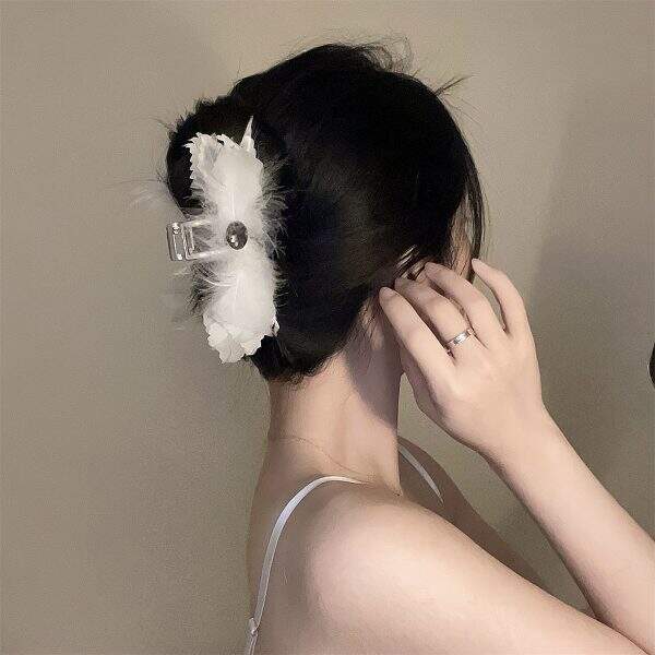 Feather hair clip - Image 3