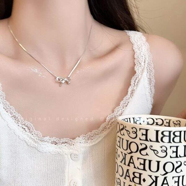 Bow Necklace - Image 1