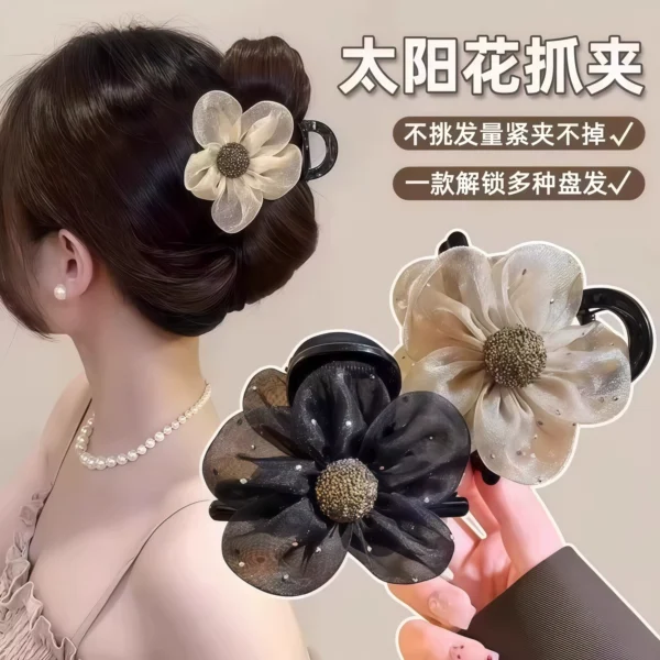 Grab clip flower hair accessory - Image 2