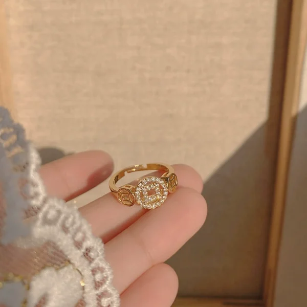 Picking up 18K gold full diamond copper coin ring - Image 3