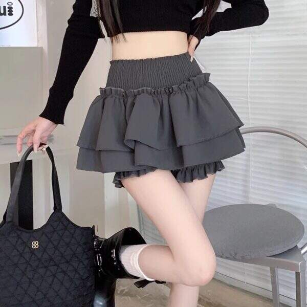 Short skirt and pants with fluffy style - Image 3