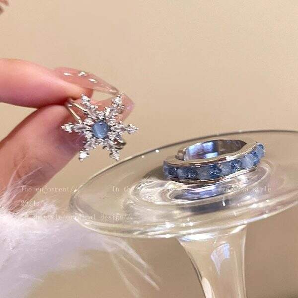 Blue zircon snowflake ring for women - Image 2