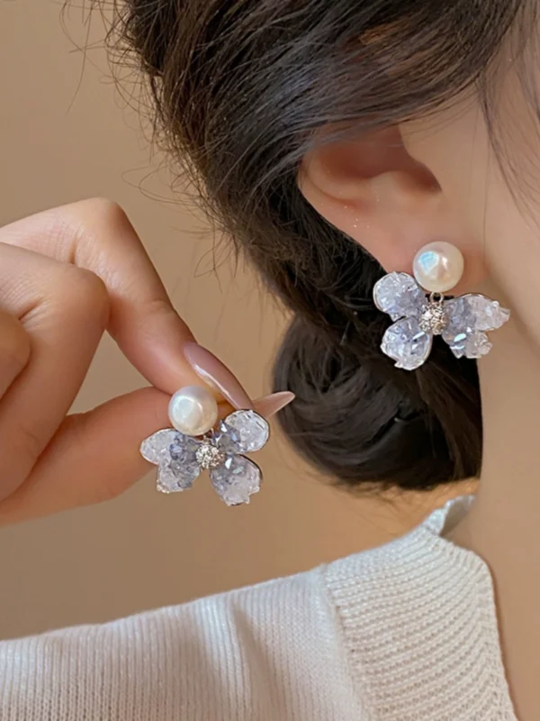 Flower pearl earrings - Image 2