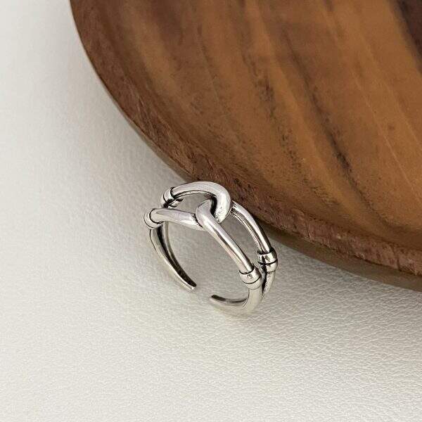 Korean style cross chain ring for women - Image 4