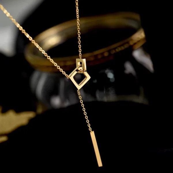 Square interlocking tassel necklace - Image 2