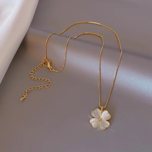 High end cat eye stone clover pendant, women's jewelry - Image 1