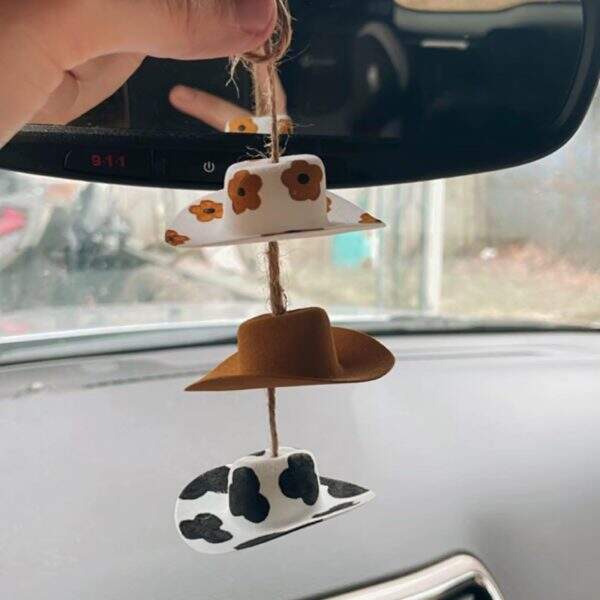 Car interior decoration for girls - Image 4