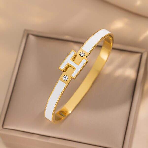 Enamel letter H bracelet for women - Image 4