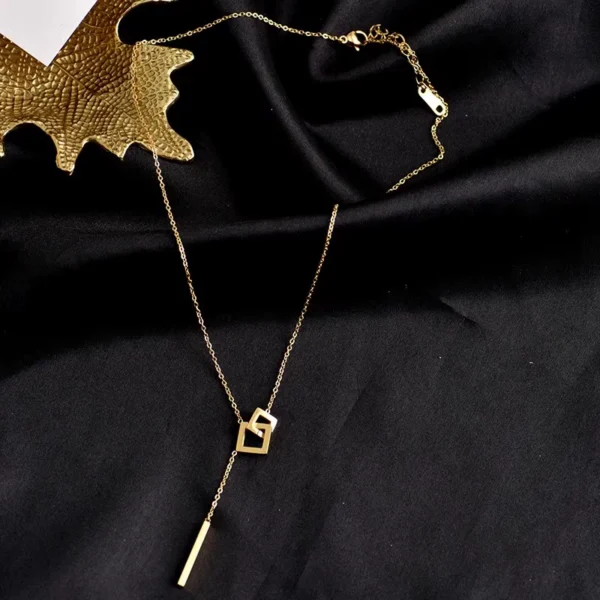 Square interlocking tassel necklace - Image 3